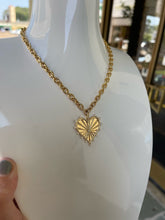 Load image into Gallery viewer, Spike Diamond Heart Necklace
